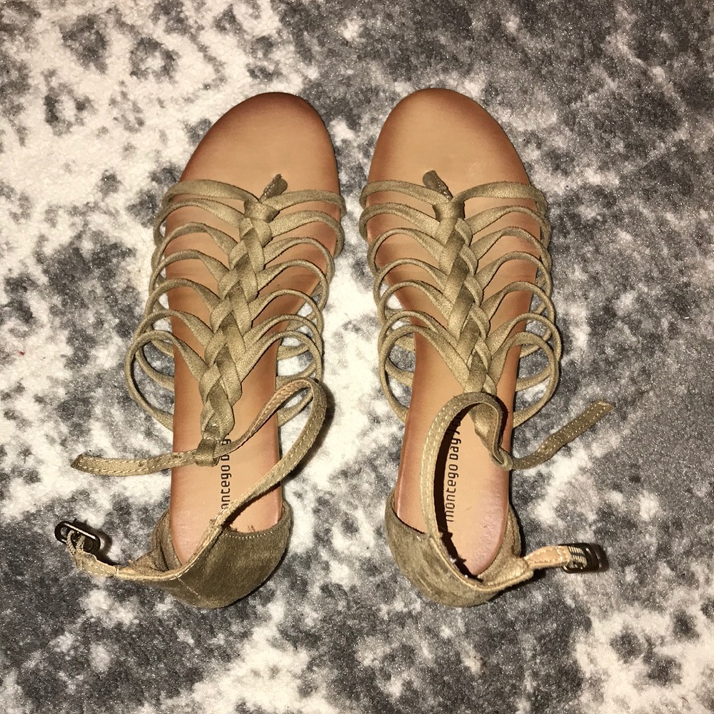 Super cute sandals